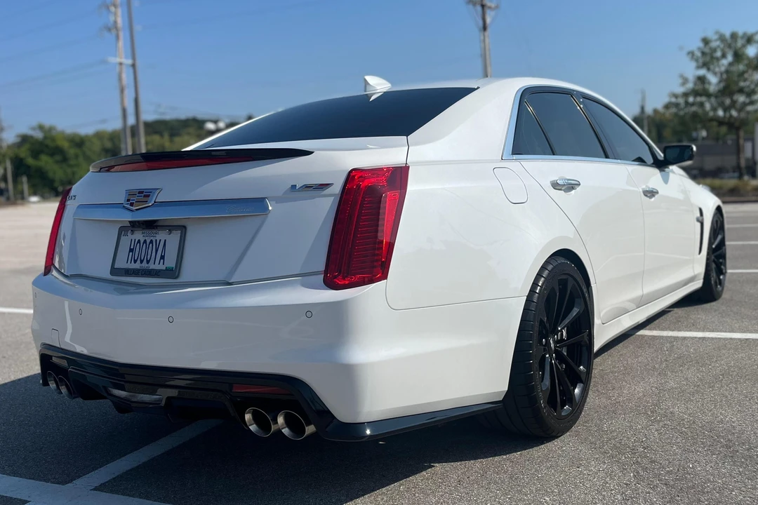 2017 Cadillac CTS-V 3rd Gen - Image 5 of 31