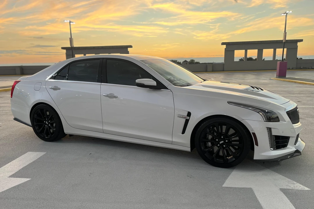 2017 Cadillac CTS-V 3rd Gen - Image 3 of 31
