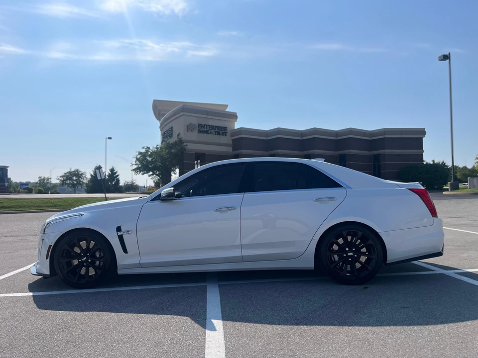 2017 Cadillac CTS-V 3rd Gen - Image 12 of 31