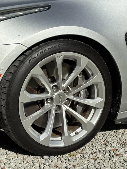 2017 Cadillac CTS-V 3rd Gen - Image 29 of 31
