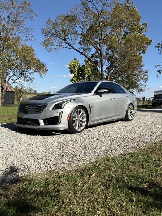 2017 Cadillac CTS-V 3rd Gen - Image 3 of 31