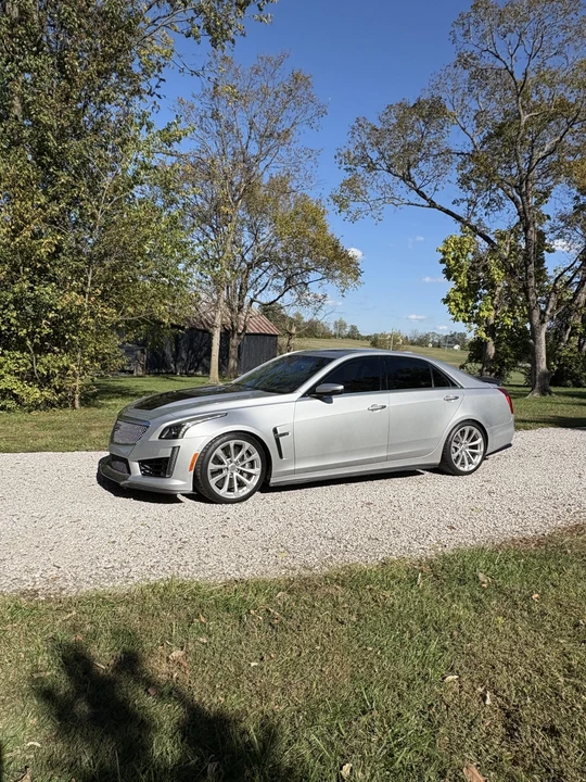 2017 Cadillac CTS-V 3rd Gen - Image 2 of 31