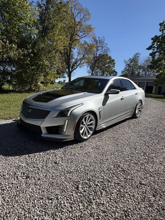 2017 Cadillac CTS-V 3rd Gen - Image 4 of 31