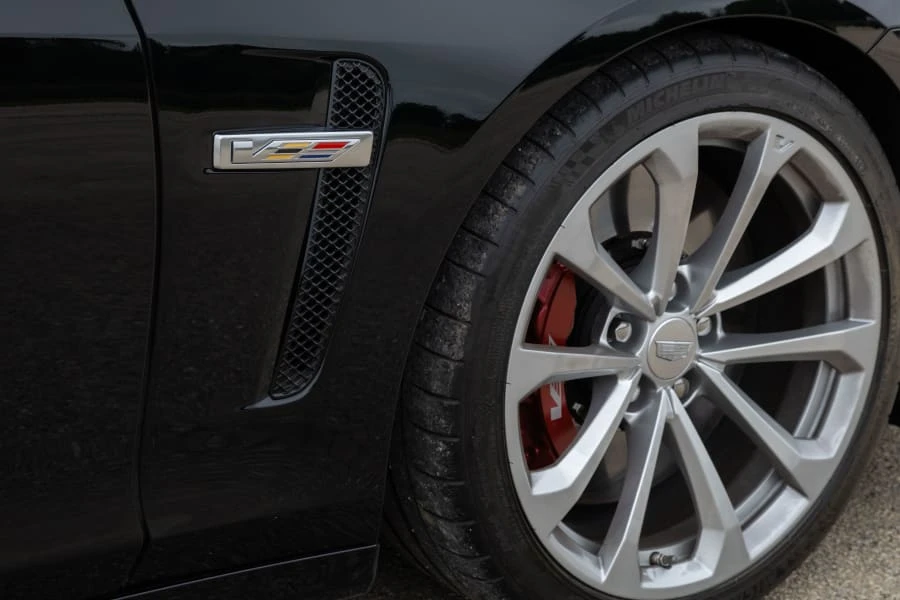 2017 Cadillac CTS-V 3rd Gen - Image 12 of 31