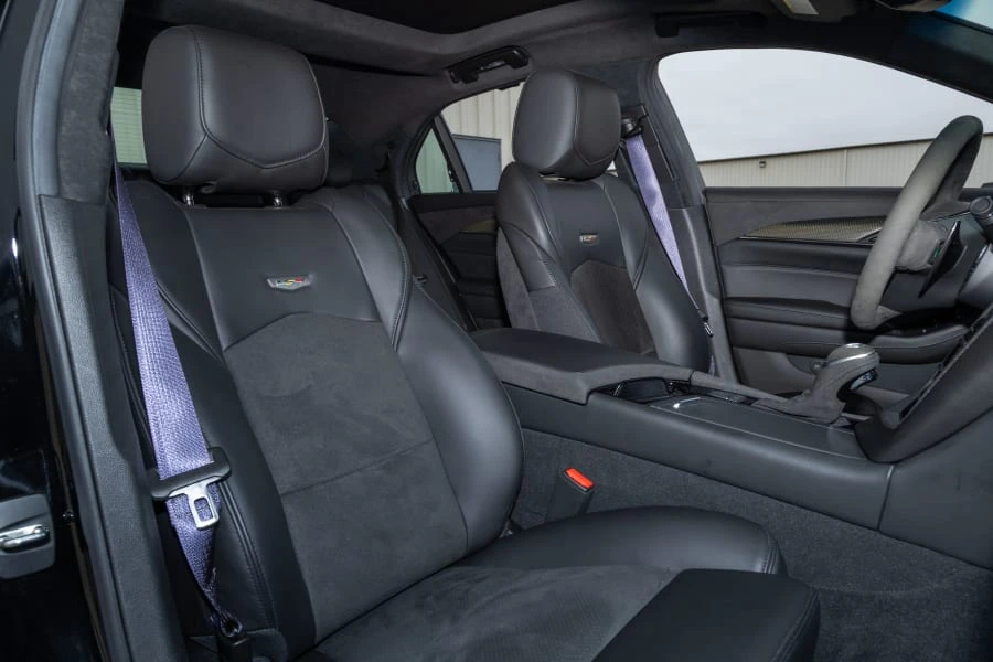 2017 Cadillac CTS-V 3rd Gen - Image 29 of 31