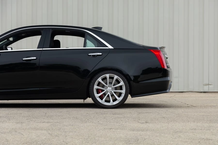 2017 Cadillac CTS-V 3rd Gen - Image 25 of 31