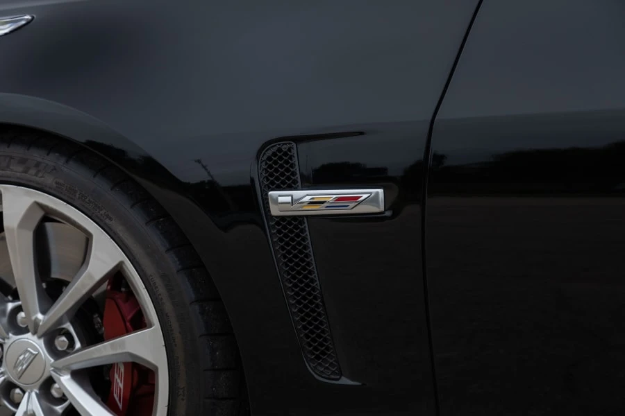 2017 Cadillac CTS-V 3rd Gen - Image 15 of 31