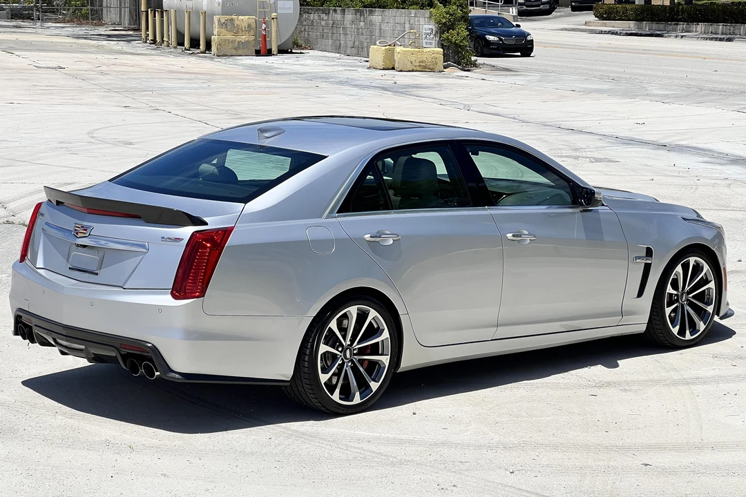 2017 Cadillac CTS-V 3rd Gen - Image 4 of 31