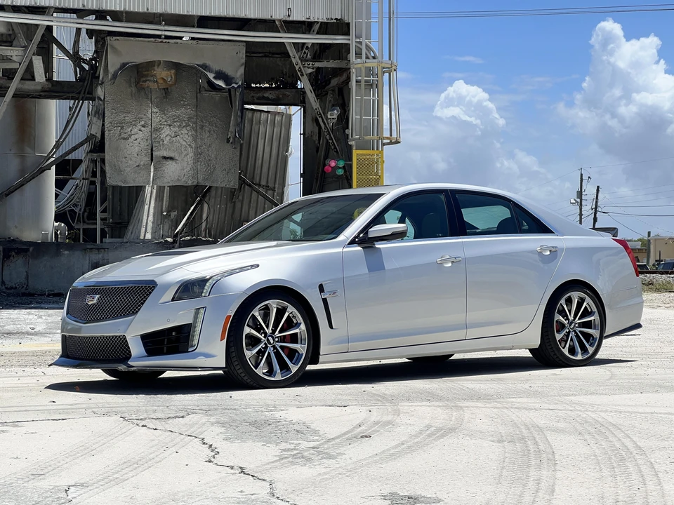 2017 Cadillac CTS-V 3rd Gen - Image 7 of 31