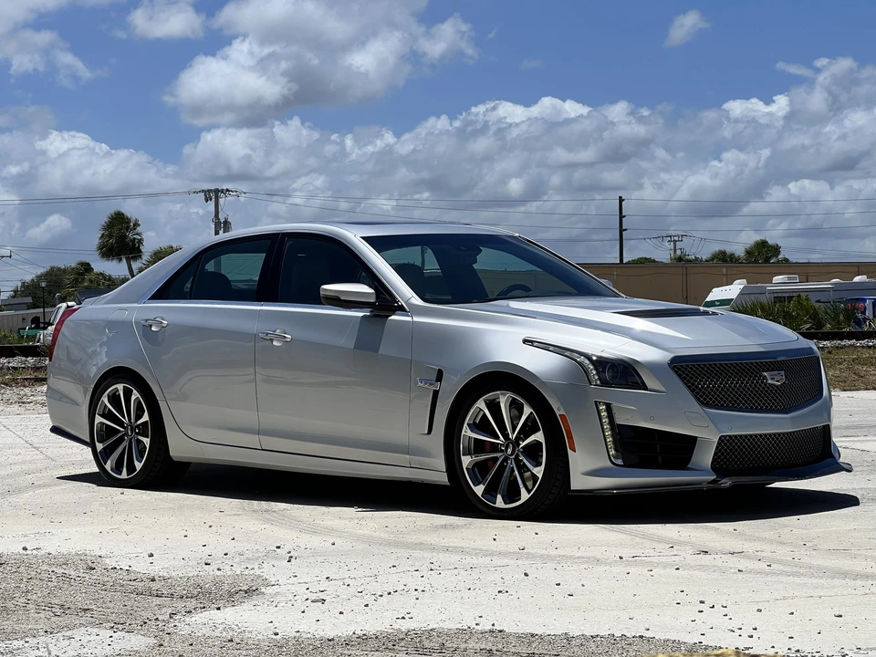 2017 Cadillac CTS-V 3rd Gen - Image 13 of 31