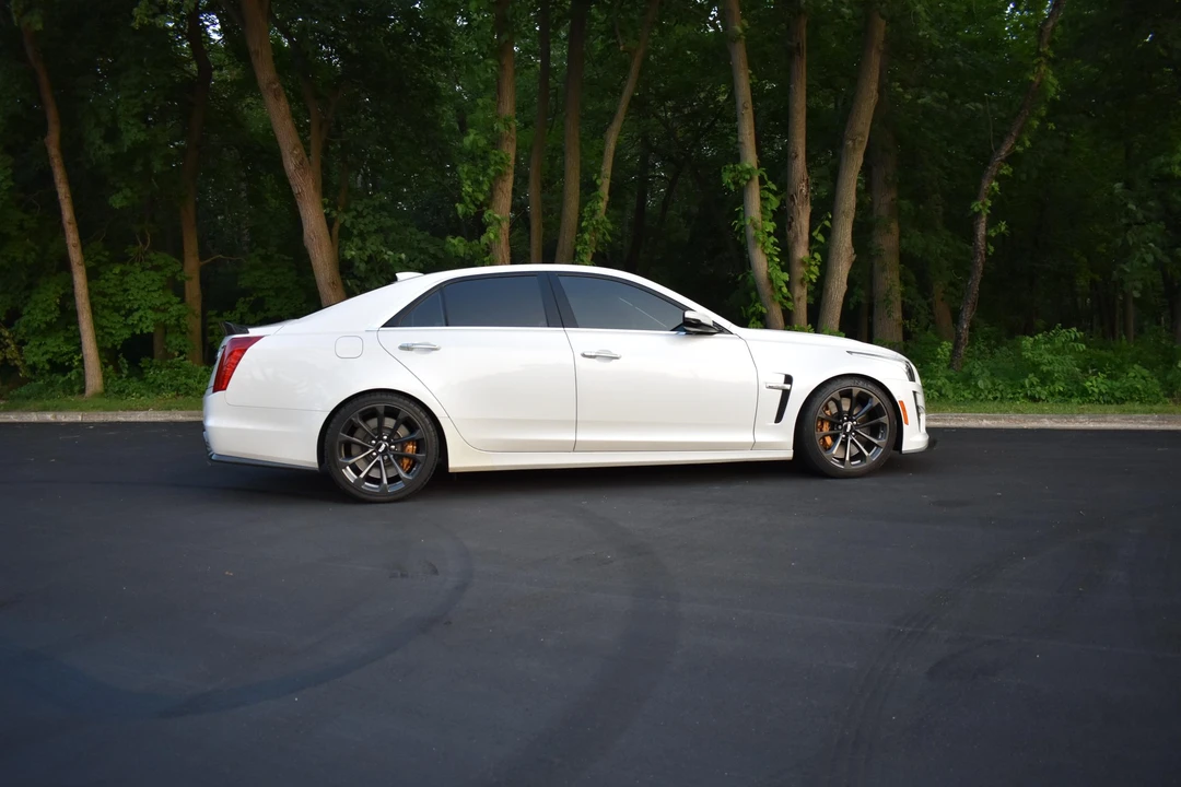 2017 Cadillac CTS-V 3rd Gen - Image 13 of 31