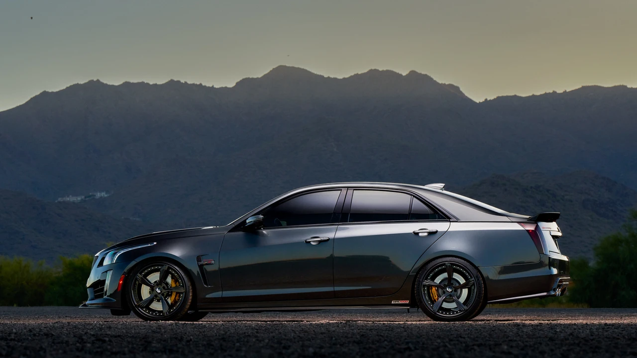 2017 Cadillac CTS-V 3rd Gen - Image 10 of 31