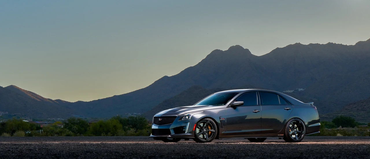 2017 Cadillac CTS-V 3rd Gen - Image 2 of 31