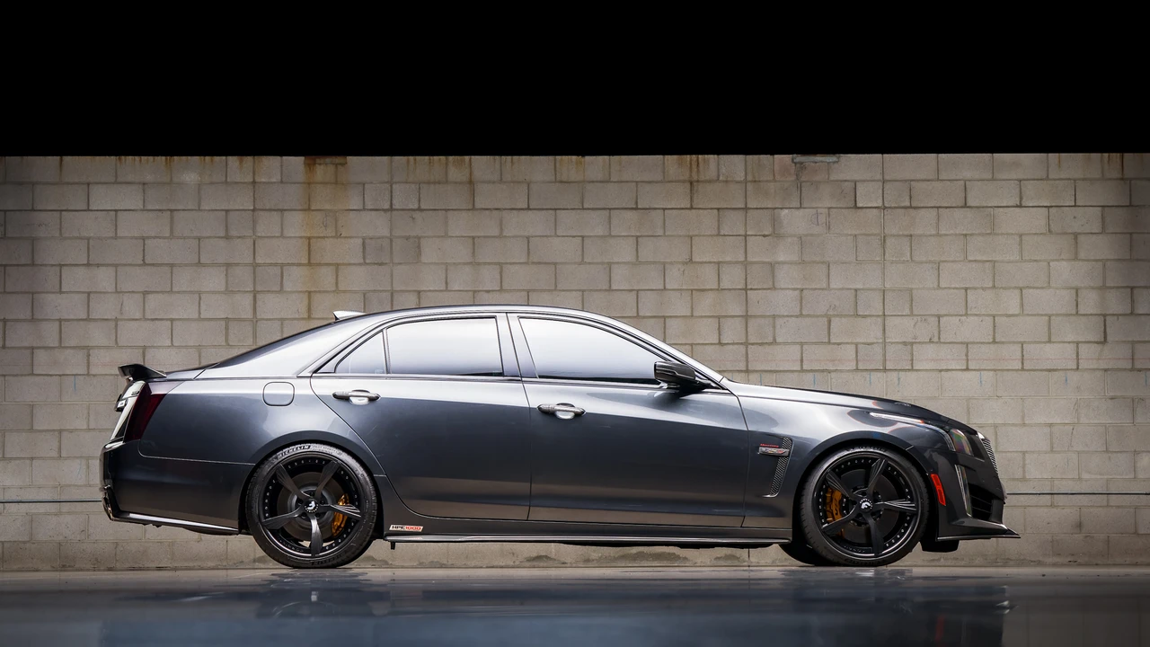 2017 Cadillac CTS-V 3rd Gen - Image 28 of 31