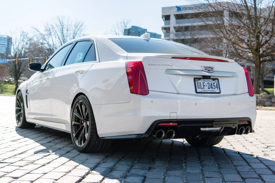2017 Cadillac CTS-V 3rd Gen - Image 4 of 31