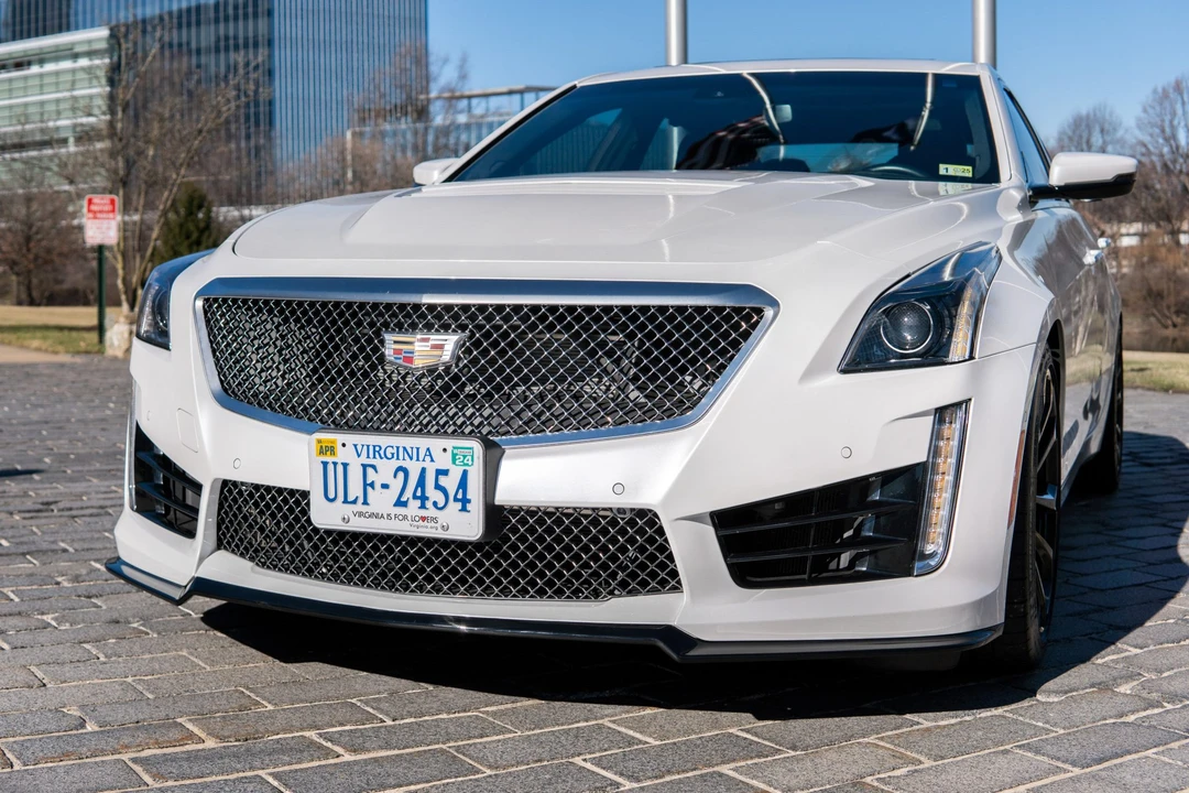 2017 Cadillac CTS-V 3rd Gen - Image 2 of 31