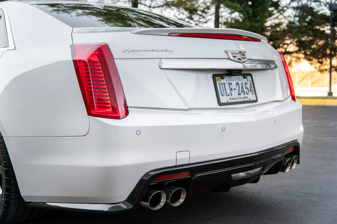 2017 Cadillac CTS-V 3rd Gen - Image 30 of 31