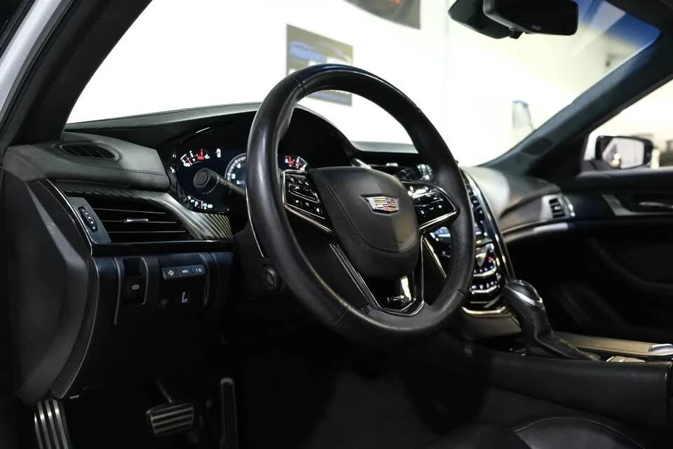 2017 Cadillac CTS-V 3rd Gen - Image 19 of 20