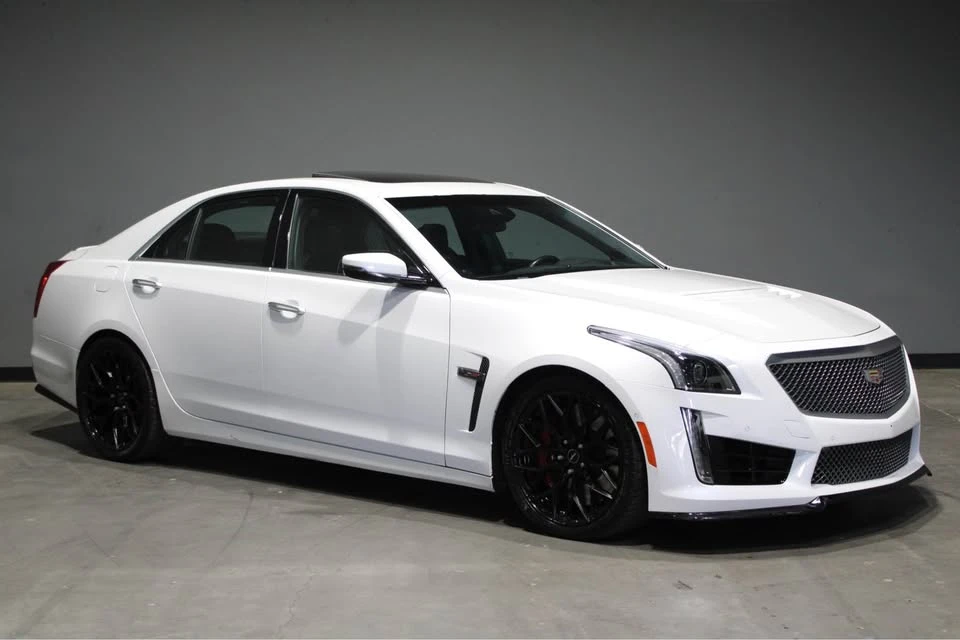 2017 Cadillac CTS-V 3rd Gen - Image 2 of 7