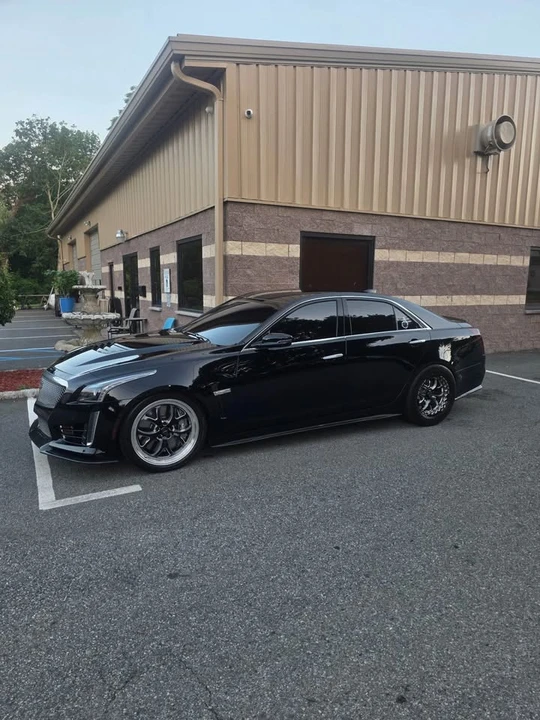 2017 Cadillac CTS-V 3rd Gen - Image 2 of 6