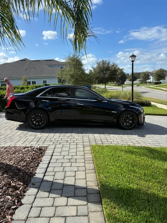 2017 Cadillac CTS-V 3rd Gen - Image 4 of 12