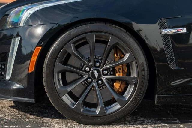 2017 Cadillac CTS-V 3rd Gen - Image 5 of 17