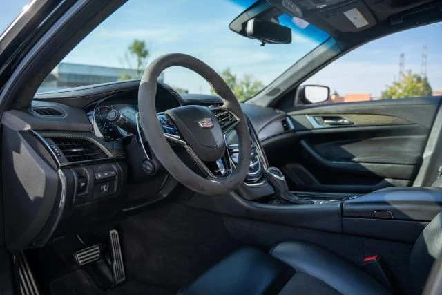 2017 Cadillac CTS-V 3rd Gen - Image 2 of 17
