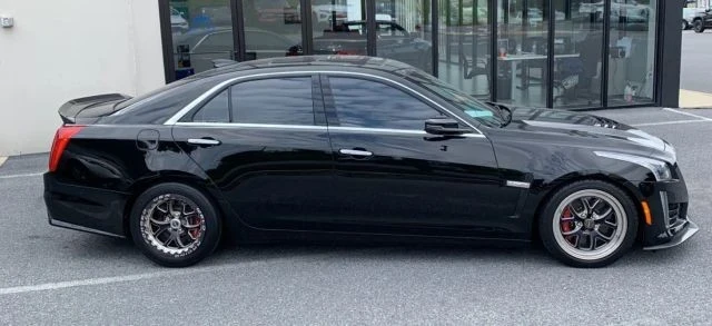 2017 Cadillac CTS-V 3rd Gen - Image 2 of 8
