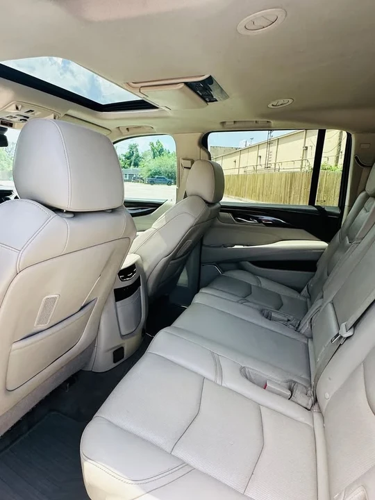 2017 Cadillac Escalade 4th Gen - Image 5 of 6