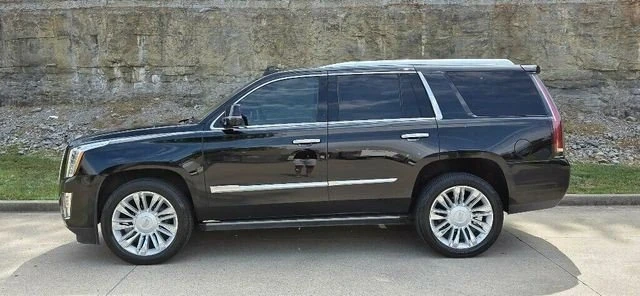 2017 Cadillac Escalade 4th Gen - Image 3 of 20