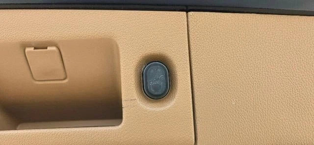2017 Cadillac Escalade 4th Gen - Image 19 of 20