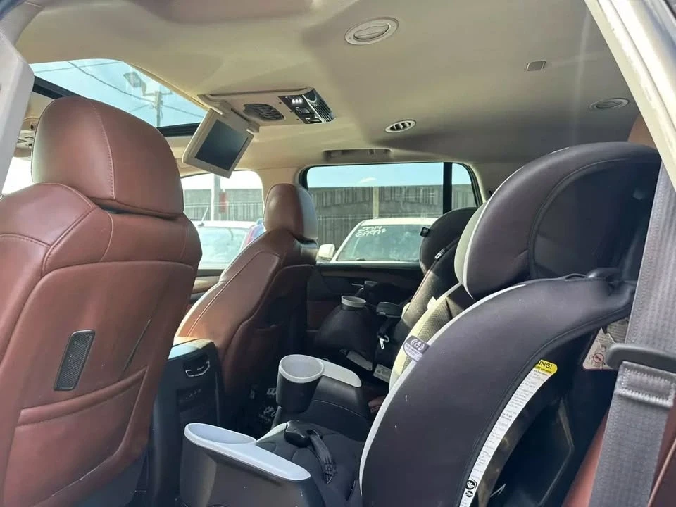 2017 Cadillac Escalade 4th Gen - Image 5 of 7