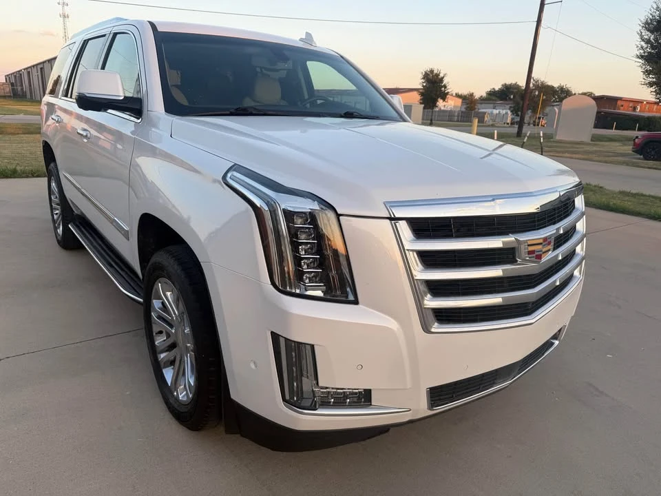 2017 Cadillac Escalade 4th Gen - Image 3 of 17