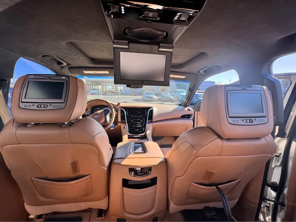 2017 Cadillac Escalade 4th Gen - Image 10 of 10