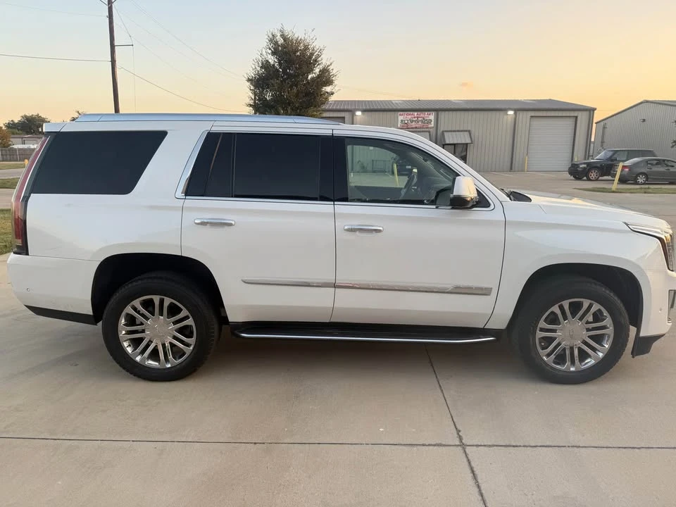 2017 Cadillac Escalade 4th Gen - Image 8 of 17