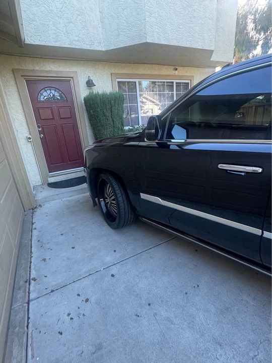 2017 Cadillac Escalade 4th Gen - Image 6 of 8