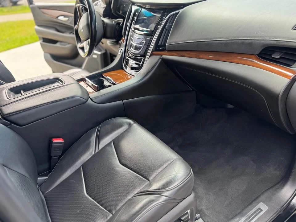 2017 Cadillac Escalade 4th Gen - Image 14 of 17