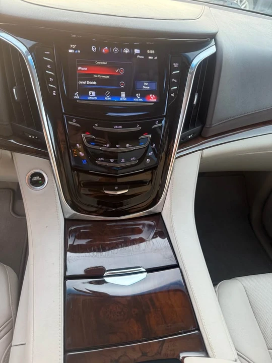 2017 Cadillac Escalade 4th Gen - Image 13 of 17
