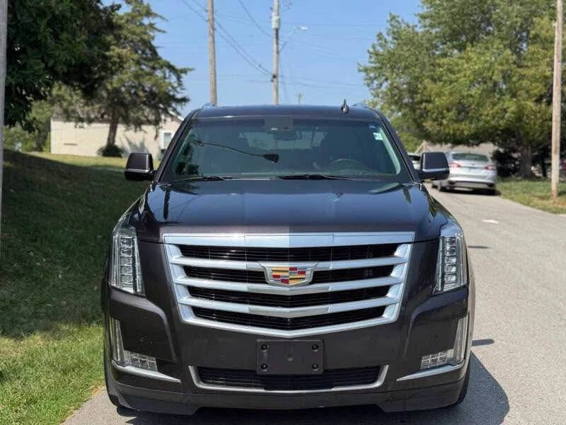 2017 Cadillac Escalade 4th Gen - Image 2 of 13