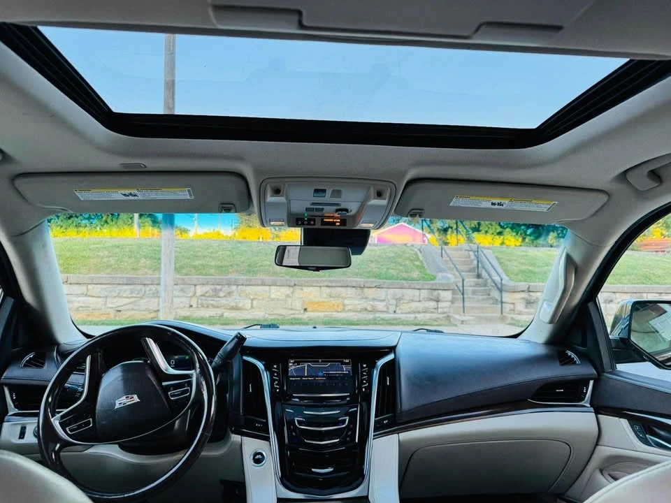 2017 Cadillac Escalade 4th Gen - Image 15 of 20