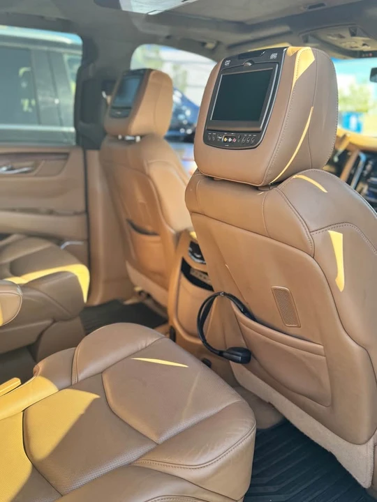 2017 Cadillac Escalade 4th Gen - Image 8 of 10