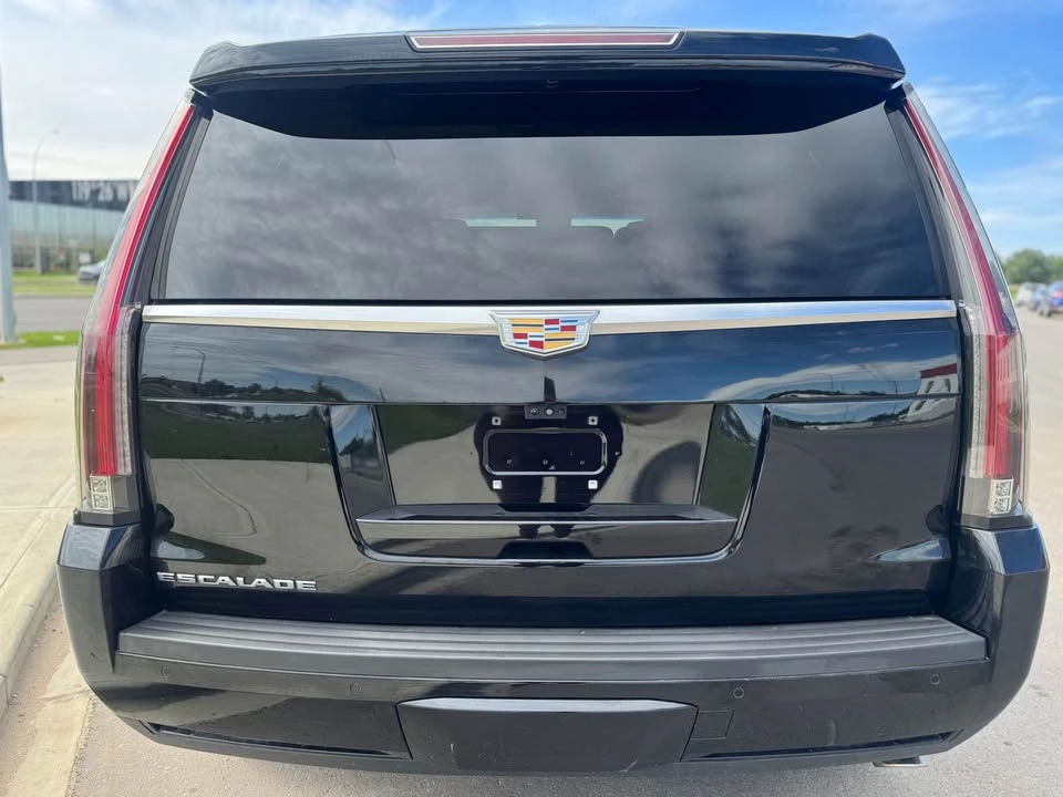 2017 Cadillac Escalade 4th Gen - Image 4 of 17