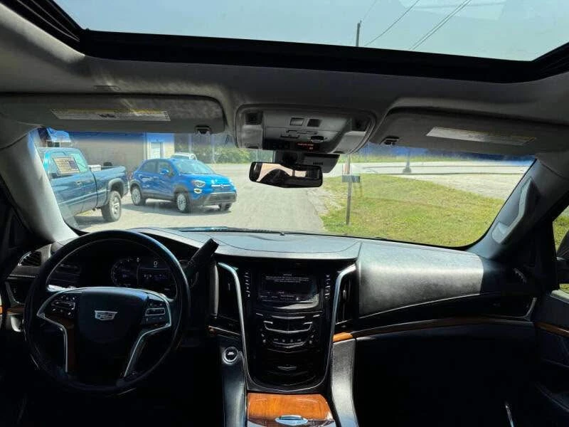 2017 Cadillac Escalade 4th Gen - Image 10 of 13