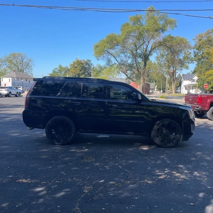 2017 Cadillac Escalade 4th Gen - Image 4 of 16