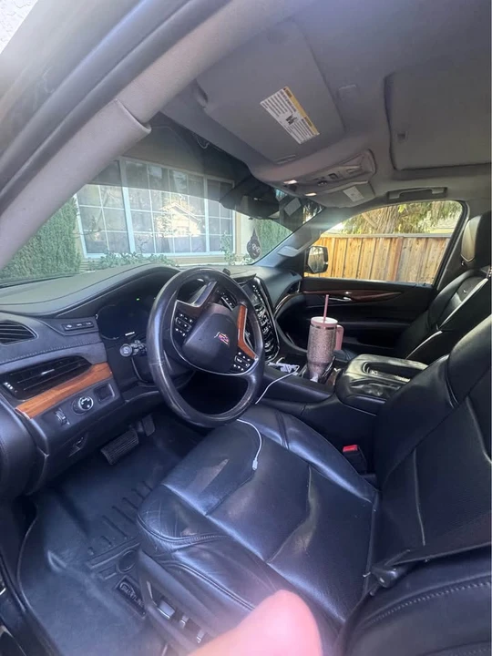 2017 Cadillac Escalade 4th Gen - Image 5 of 8