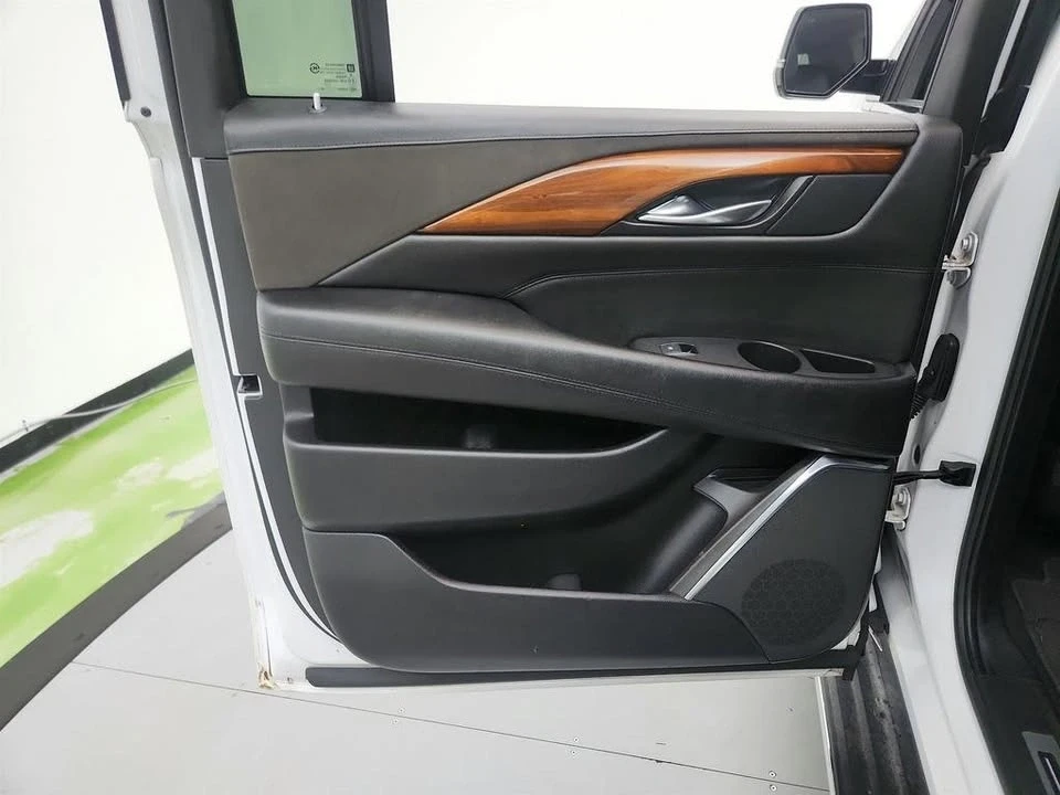 2017 Cadillac Escalade 4th Gen - Image 16 of 20
