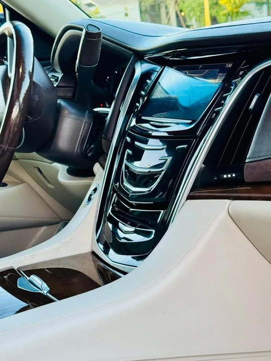 2017 Cadillac Escalade 4th Gen - Image 9 of 20