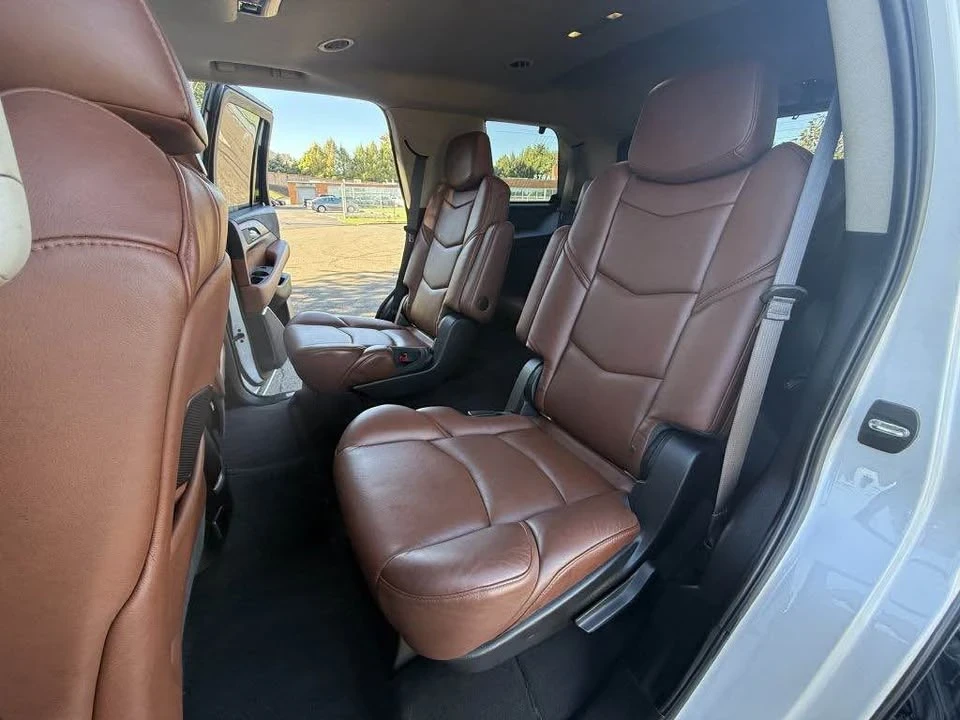 2017 Cadillac Escalade 4th Gen - Image 9 of 19
