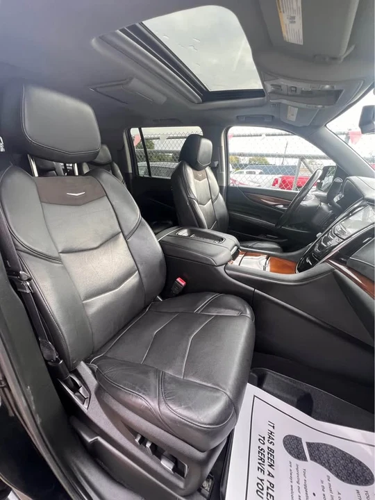 2017 Cadillac Escalade 4th Gen - Image 10 of 17