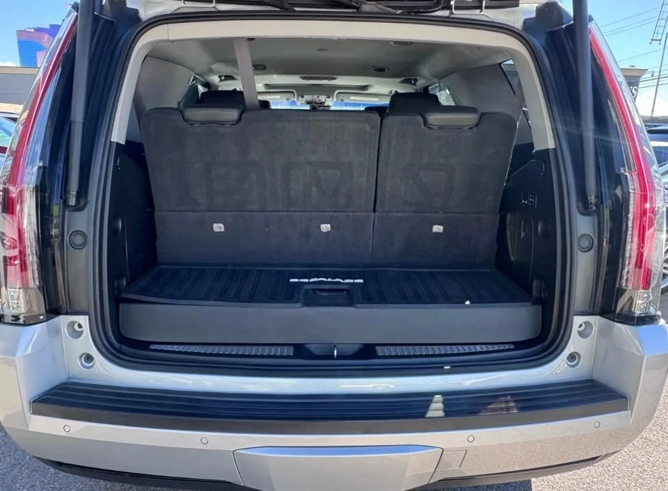 2017 Cadillac Escalade 4th Gen - Image 9 of 9